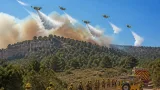 Bomberos controlan el incendio en Lladurs y reducen su capacidad de propagación en Lleida