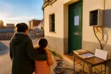 Cáceres: la última familia del Alto de Fuente Fría resiste al derribo y denuncia falta de compensación