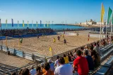 Cádiz acoge en La Victoria a 500 participantes en una cita clave del fútbol playa
