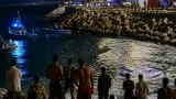Ceuta afronta una nueva oleada migratoria mientras crece la tensión política