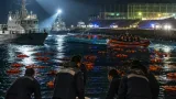 Decenas de personas intentan entrar a nado en Ceuta; Marruecos rescata a más de 50 y hallan un cadáver