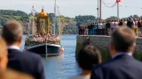 El puerto de San Esteban se llenó para la procesión del Carmen en Muros de Nalón