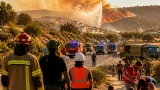 Fuerte incendio en Los Gallardos arrasa zonas forestales y obliga a desplegar la UME