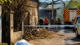 Hallan un cadáver junto a una hípica abandonada en Culleredo tras un incendio