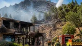 Incendio en Íscar alcanza la ladera del castillo y calcina una cafetería y la recepción de visitantes