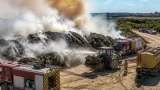 Incendio en vertedero de Chiclana moviliza a Bomberos, Infoca y fuerzas de seguridad