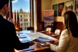 La Diputación y el Foro del Manzanal acuerdan explorar la recuperación de la Fiesta de las Comarcas