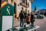 La Guardia Civil presenta en Aldeacentenera un servicio para acortar la distancia entre pueblo y cuartel