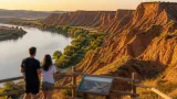 Las Barrancas de Burujón: acantilados rojizos y protección ambiental junto al Tajo