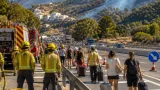 Más de 2.000 residentes regresan a sus casas tras estabilizarse el incendio en Benahavís