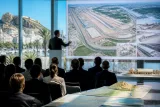 Mazón exige al Estado inversiones “justas” y reclama la 2.ª pista y conexión ferroviaria del aeropuerto