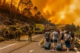 Once muertos y múltiples evacuados en el incendio forestal que arrasa Los Gallardos