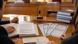 Sabadell condenado por imponer tres seguros y cobrar 35 € de comisión en una hipoteca