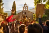 San Esteban del Valle vive dos noches de Vítor y alcanza una subasta de 1.600 euros
