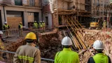 Socavón en el Putxet obliga a desalojar viviendas junto a las obras de la L9 en Barcelona