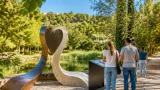 Teruel inaugura una escultura que señala el nacimiento del río Turia