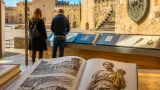 Un libro rescata las curiosidades y símbolos históricos de Cáceres