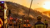 Un poste eléctrico provoca un incendio en un barranco de Cocentaina; el fuego queda estabilizado en dos horas