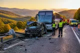 Una mujer muere en Valle de Mena tras el choque frontal entre un autobús y un turismo