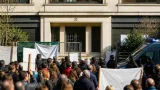 Vecinos de La Florida concentran a medio millar contra la instalación de pisos para menores en Oviedo