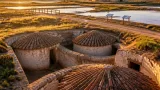 Villacañas une patrimonio de silos y humedales salinos en una escapada manchega