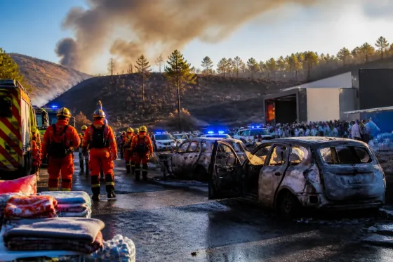 Almería: al menos 12 muertos y cientos de evacuados por el incendio de Los Gallardos