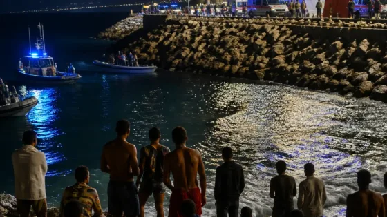 Ceuta afronta una nueva oleada migratoria mientras crece la tensión política