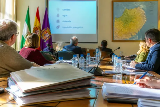 El CES de Jaén exige mejoras urgentes en sanidad, agua e infraestructuras para 2025