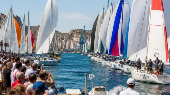 La Regata Camino de la Cruz celebra diez años con casi 80 embarcaciones y 400 regatistas