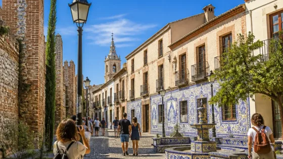 Talavera de la Reina, escapada cultural: recorrido por su casco histórico y la cerámica