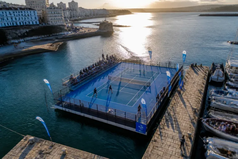 A Coruña acoge una pista de pickleball sobre el mar para el trofeo Abanca del Pro Tour