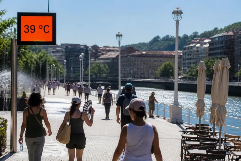 Bilbao en alerta naranja: AEMET anuncia máximas de 39 ºC y noches cálidas