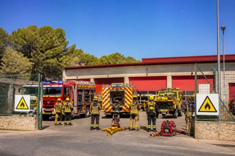 Bomberos de Valencia movilizan 70 efectivos adicionales por la ola de calor y el riesgo de incendios