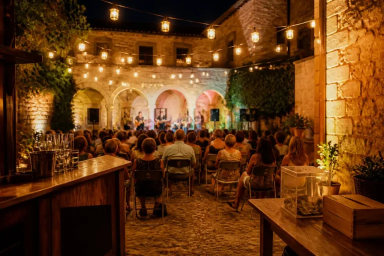 Cáceres renueva los Conciertos del Pedrilla con barra y entradas solidarias