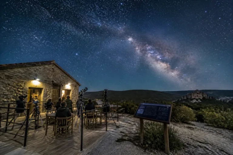 Castilla y León apuesta por el astroturismo para impulsar el turismo rural y proteger cielos oscuros