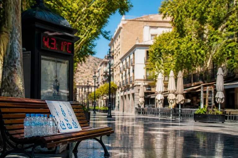 Cieza alcanza 43,1 °C y la ola de calor obliga a extremar precauciones en la Región