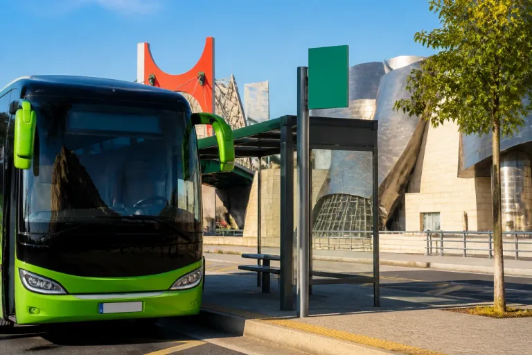 Corte ferroviario entre Arrigorriaga y Bilbao: buses de refuerzo y paradas alternativas