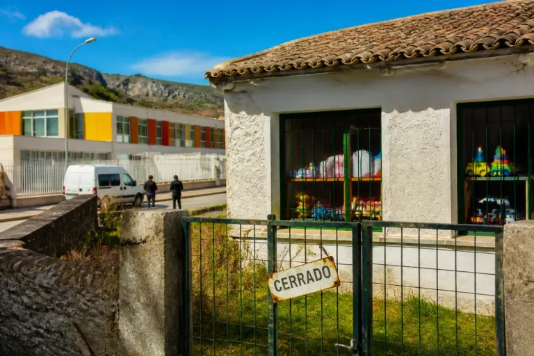 Cuenca: debate político por la gratuidad de la educación infantil y el recuerdo de cierres de escuelas