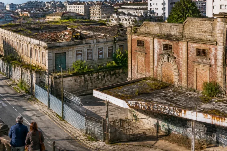 El patrimonio olvidado de Vigo: edificios públicos que esperan un nuevo uso