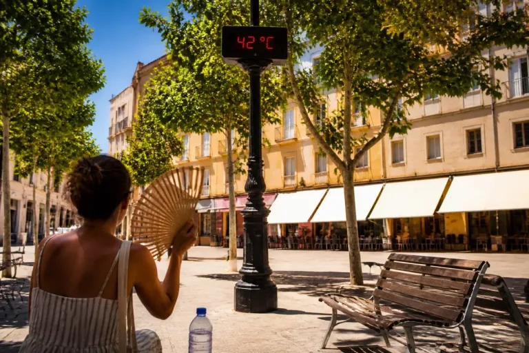 Zaragoza en alerta naranja por calor: máximas previstas de 42–43 ºC en los próximos días