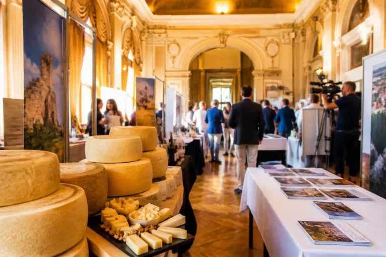 Fromago consolida en Zamora una feria que impulsa la industria quesera y el turismo
