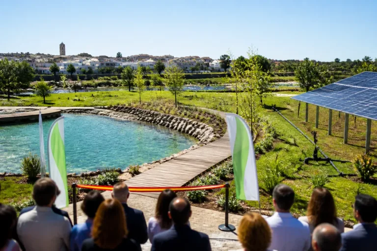 La Atalaya estrena zona recreativa junto al río tras una inversión superior a 104.000 euros
