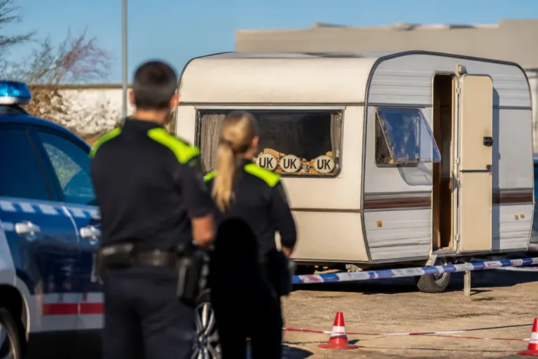 La Guardia Urbana recupera en Tarragona una caravana sustraída y detiene al presunto autor