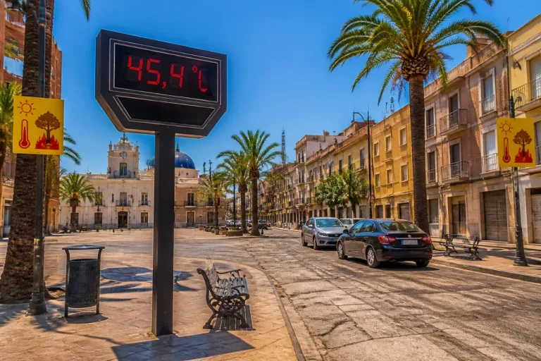 La Pobla Llarga marca 45,4 ºC y numerosos municipios superan 44 ºC en la provincia