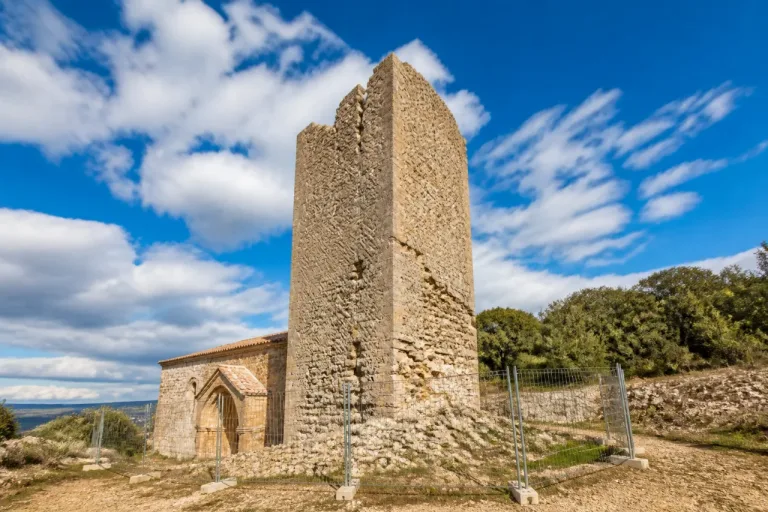 La Torre de Chilluentes, en Guadalajara, incluida en la Lista Roja y al borde del colapso