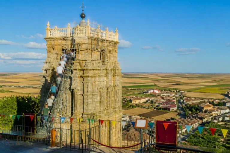 La torre de Santa María en Fuentes de Nava se abre como nuevo mirador de Tierra de Campos