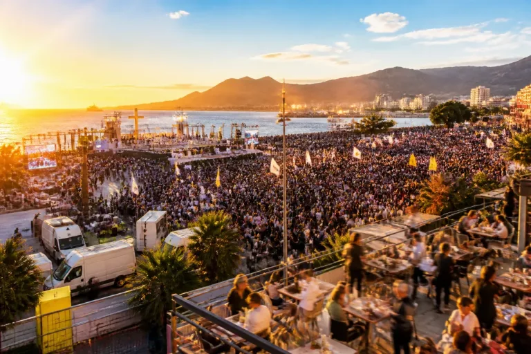 La visita del papa genera 5,7 millones de euros en Santa Cruz de Tenerife y mueve a casi 48.000 personas