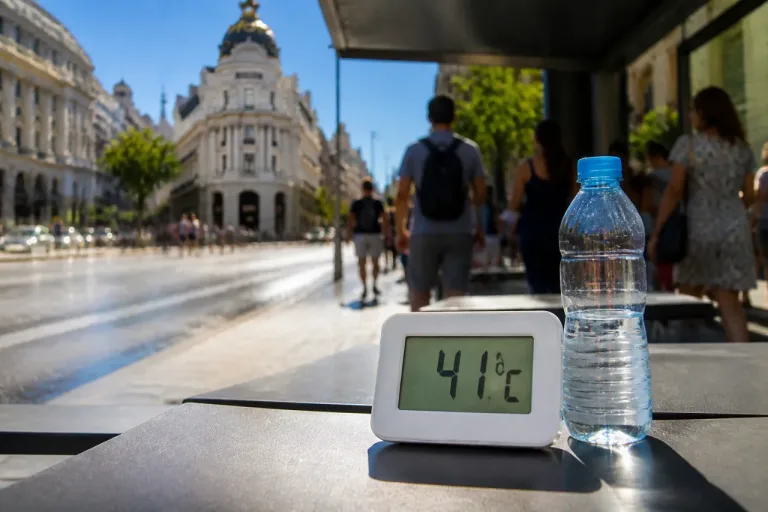 Madrid bajo alerta naranja: máximas de hasta 41ºC y recomendaciones para evitar riesgos