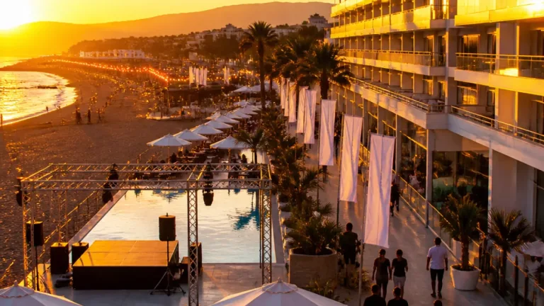 METT Marbella – Estepona, hotel oficial de Starlite impulsa la oferta de ocio veraniega