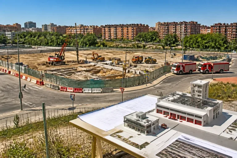 Móstoles pacta con la Comunidad un nuevo parque de bomberos fuera del casco urbano